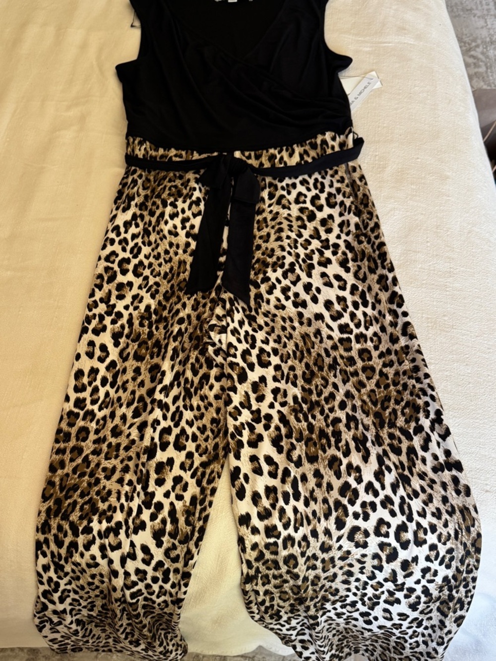 Emma & Michele Black v neck Neck jumpsuit